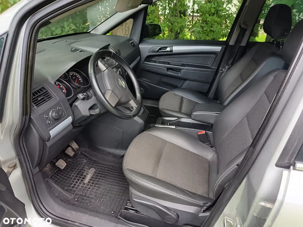 Opel Zafira 1.9 CDTI Cosmo - 3