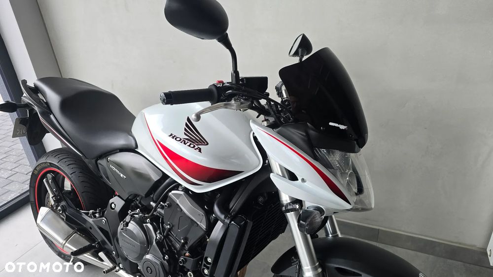 Honda Hornet - 35