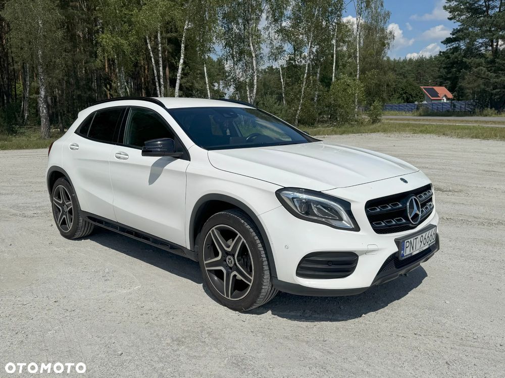 Mercedes-Benz GLA 200 7G-DCT AMG Line - 1