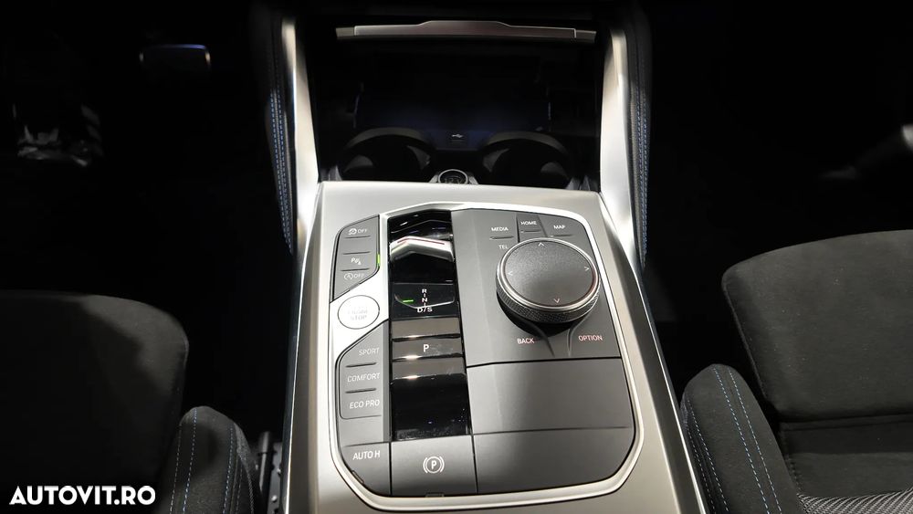 BMW Seria 2 220i Aut. M Sport - 29