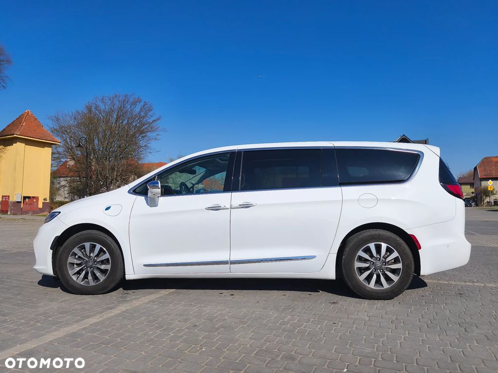 Chrysler Pacifica - 13