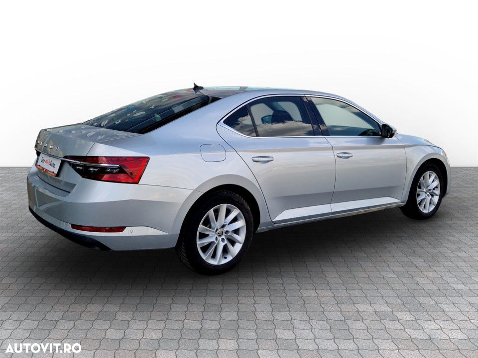 Skoda Superb 2.0 TDI DSG Style - 8