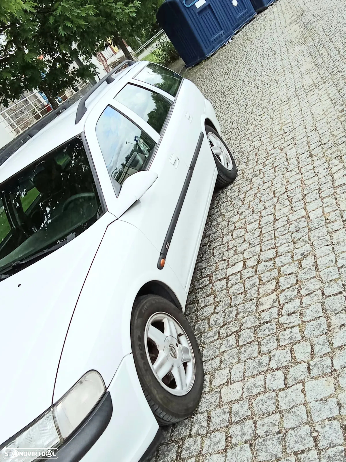 Opel Vectra Caravan 1.6i 16V CD - 4