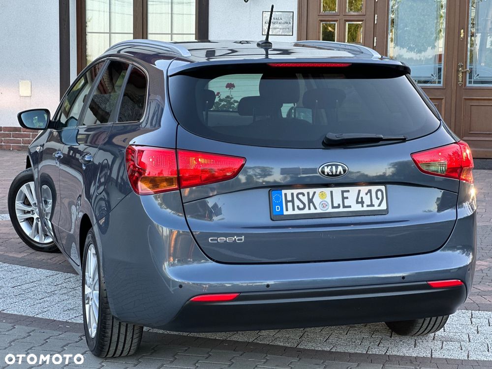 Kia Ceed 1.4 CVVT Dream-Team Edition - 12