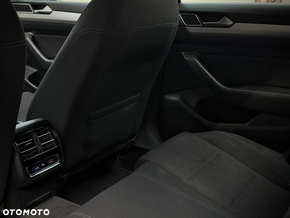 Volkswagen Passat 2.0 TDI BMT Comfortline DSG - 13