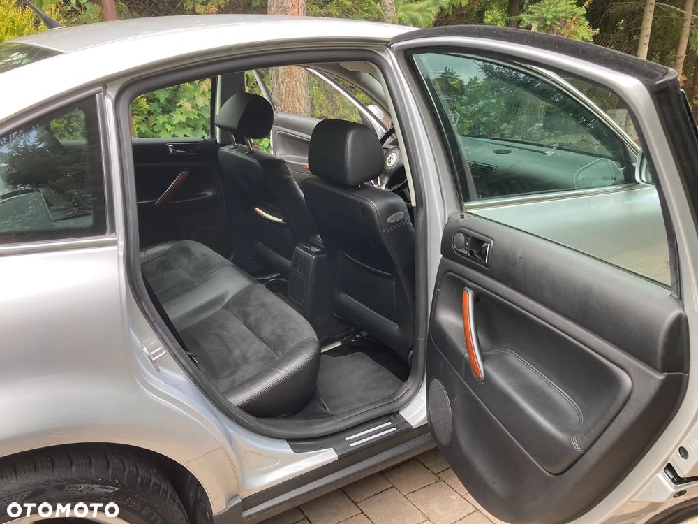 Volkswagen Passat 1.8T Highline Tiptr - 22