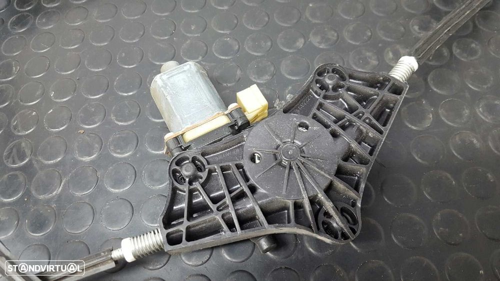 ELEVADOR FRENTE ESQUERDO VOLKSWAGEN GOLF VII LIM. ADVANCE BLUEMOTION - 5