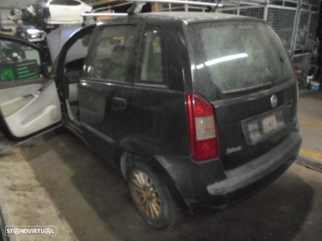 Carro MOT:  FIAT IDEA 350 2004 1.3D Multijet 70CV 5P PRETO DIESEL - 11
