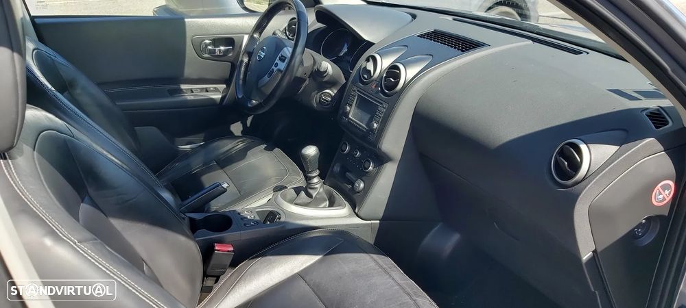 Nissan Qashqai +2 2.0 dCi Tekna Premium 18 - 7