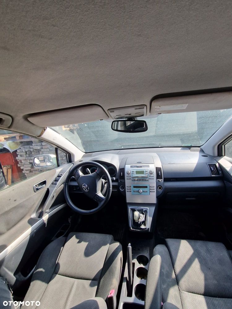 Toyota Corolla Verso 2.0 D-4D Prestige 7os - 8