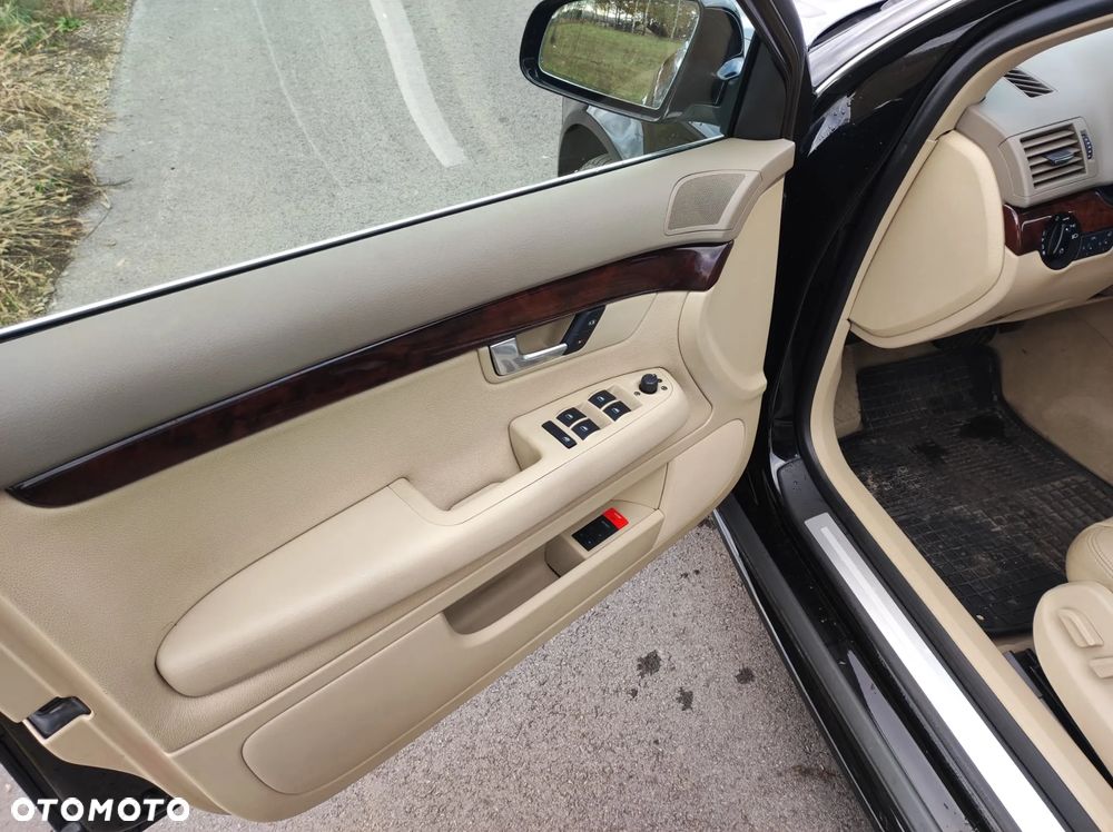 Audi A4 Limousine - 12