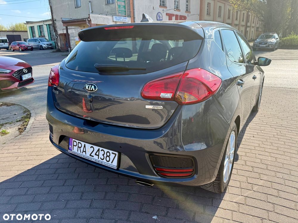 Kia Ceed 1.4 CVVT Dream-Team Edition - 22