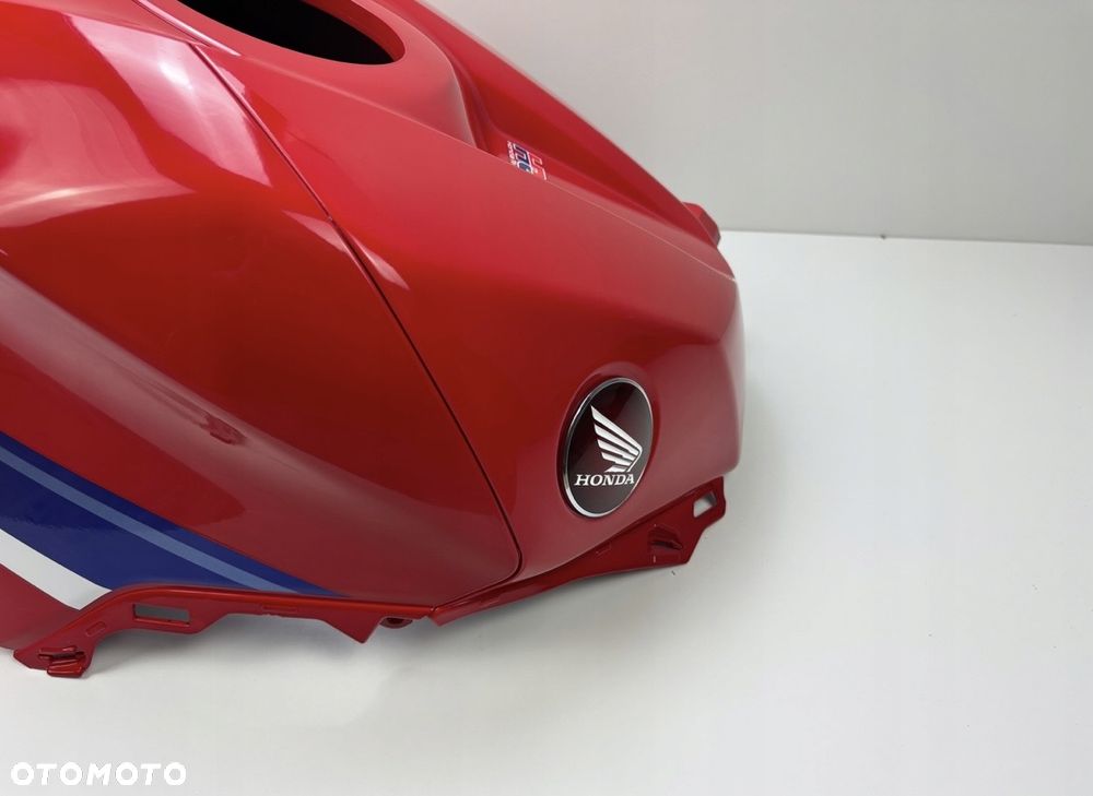 Nakładka zbiornika Honda CBR 600RR PC69 2024- Oryginał - 9