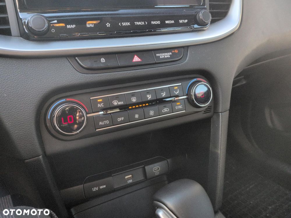 Kia Ceed 1.5 T-GDI M DCT - 13