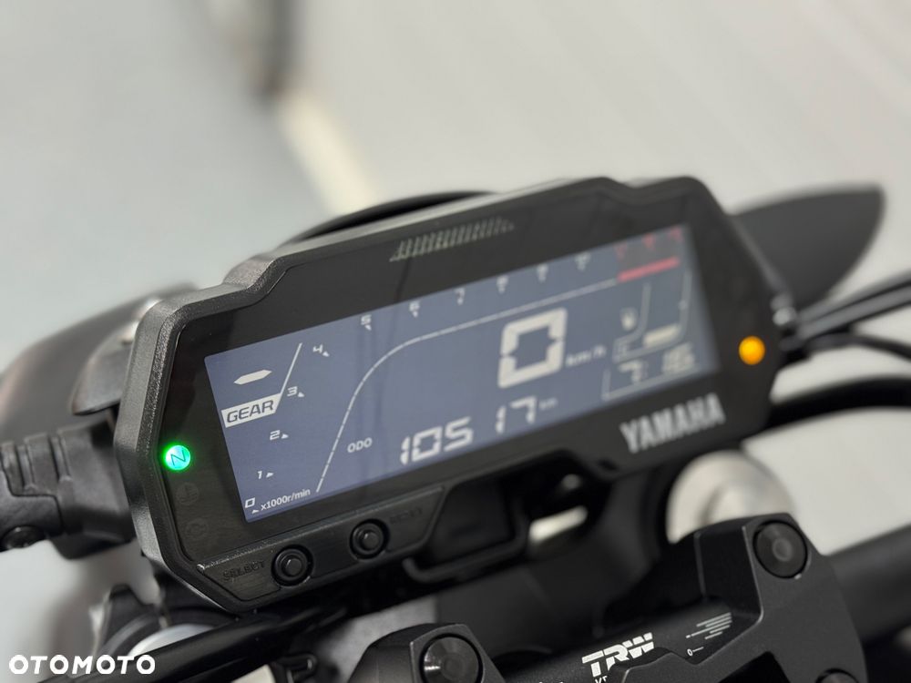 Yamaha MT - 24