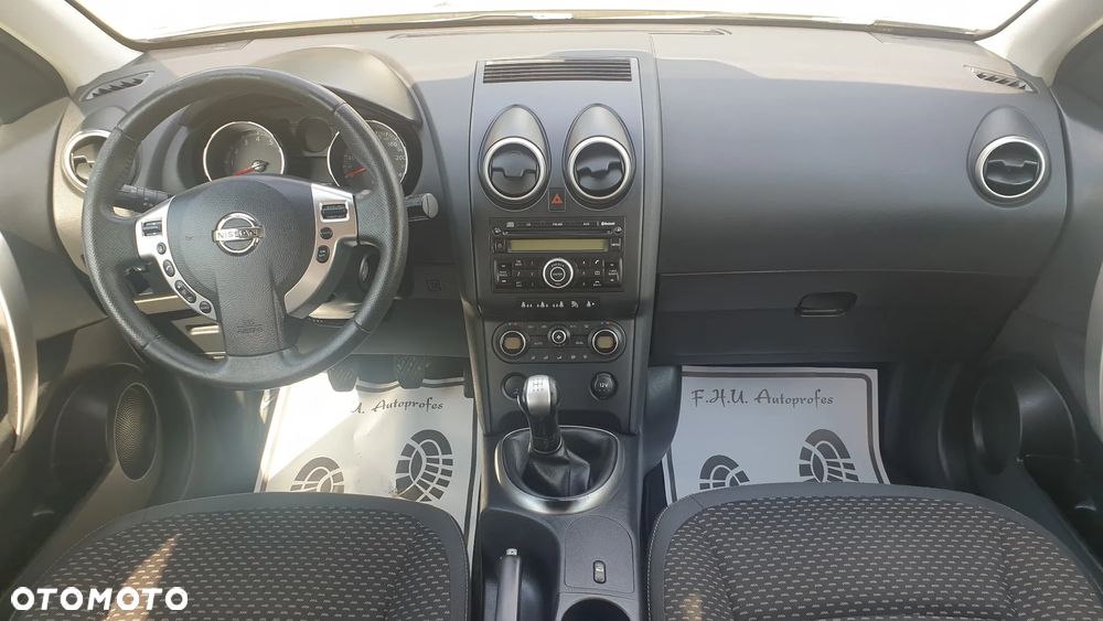 Nissan Qashqai - 12