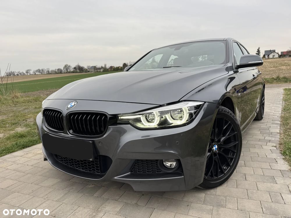 BMW Seria 3 330i xDrive M Sport Shadow - 12