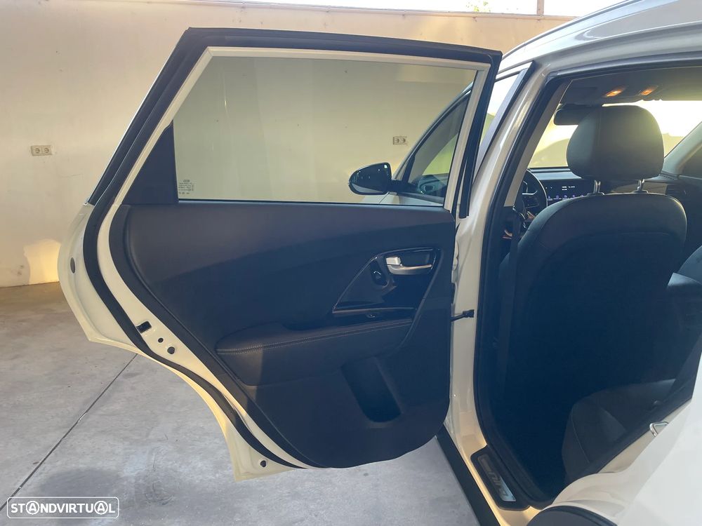 Kia Niro 1.6 GDi HEV Drive - 24