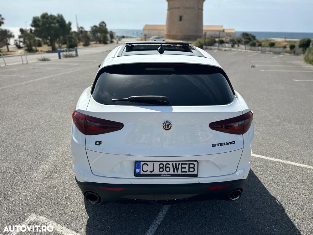 Alfa Romeo Stelvio 2.0 Turbo 16V AT8-Q4 Super - 10