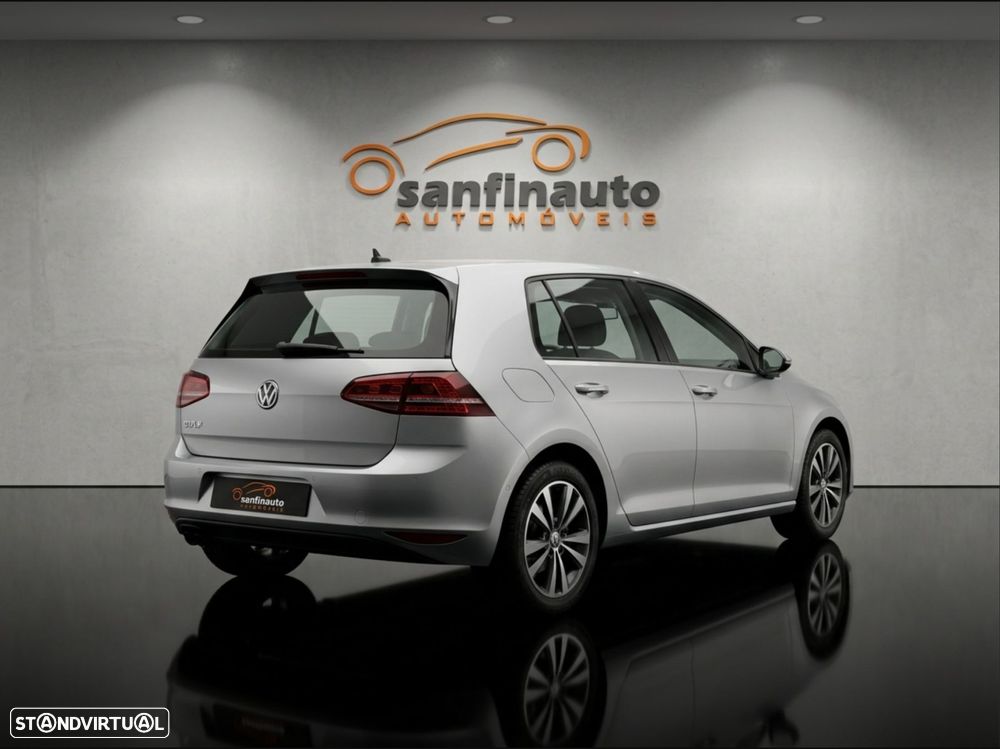 VW Golf 1.6 TDi Highline - 4