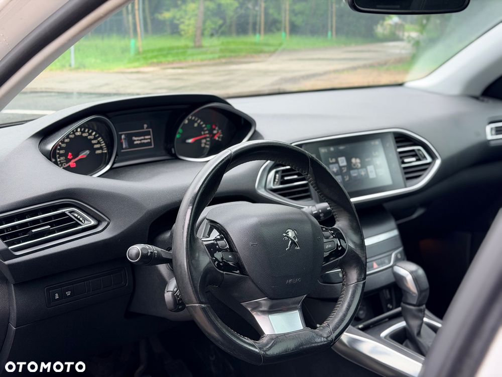 Peugeot 308 BlueHDi FAP 150 EAT6 Stop & Start Allure - 24