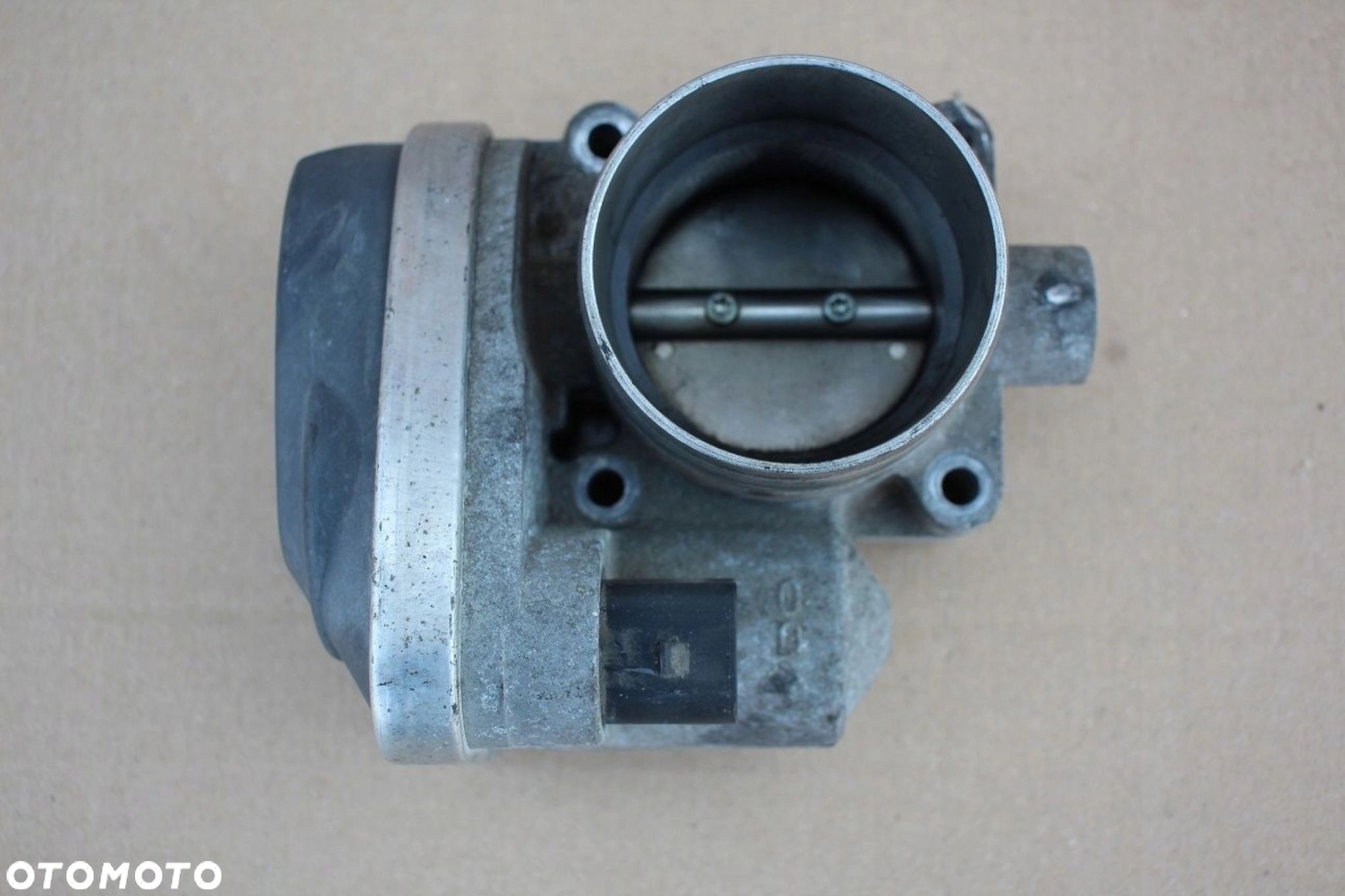 Przepustnica silnika VW AUDI SEAT SKODA 1.6 16V 105KM 036133062M - 1
