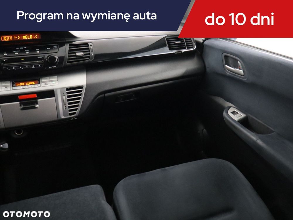 Honda FR-V - 10