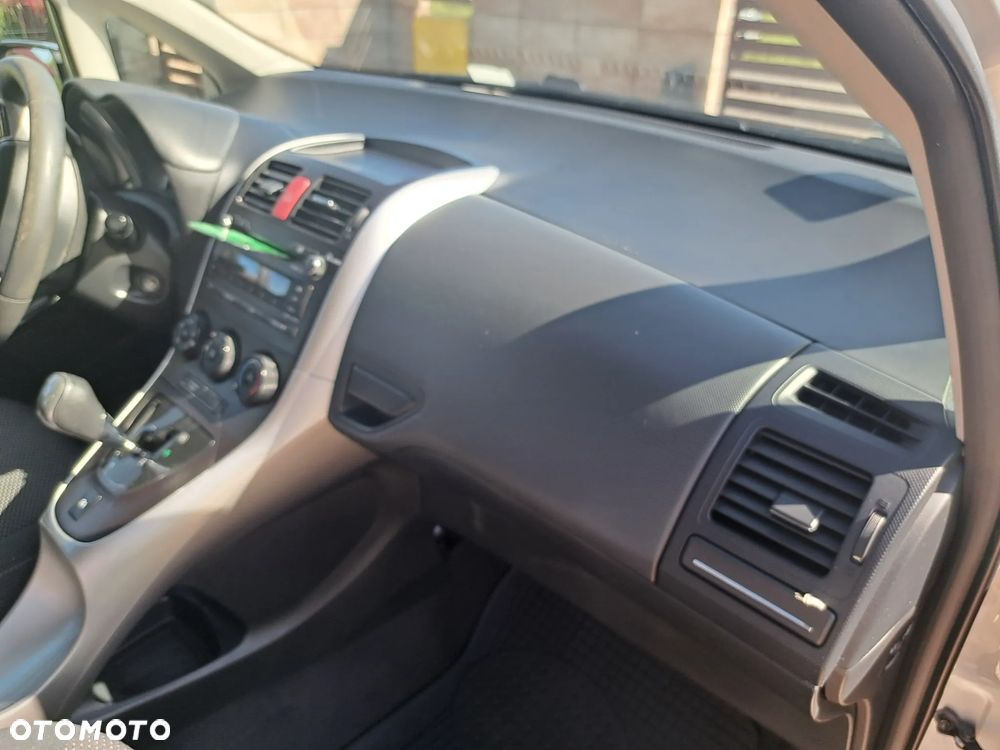 Toyota Auris 1.6 Premium + MM - 5