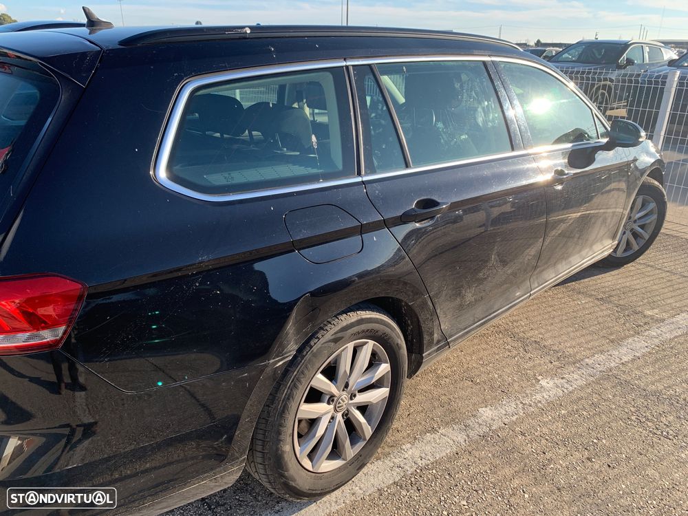 VW Passat Variant 2.0 TDi Confortline DSG - 4