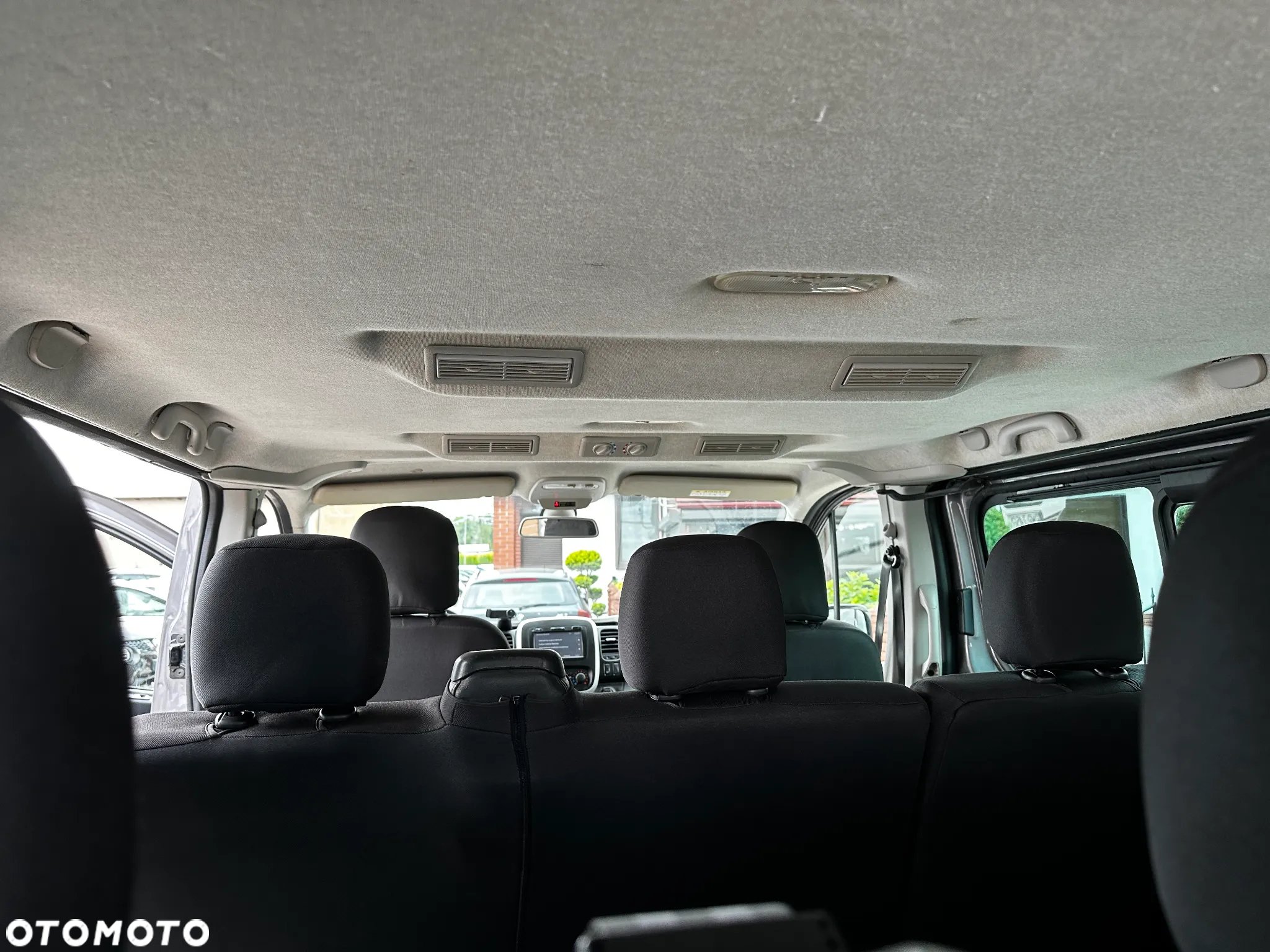 Nissan NV300 - 31