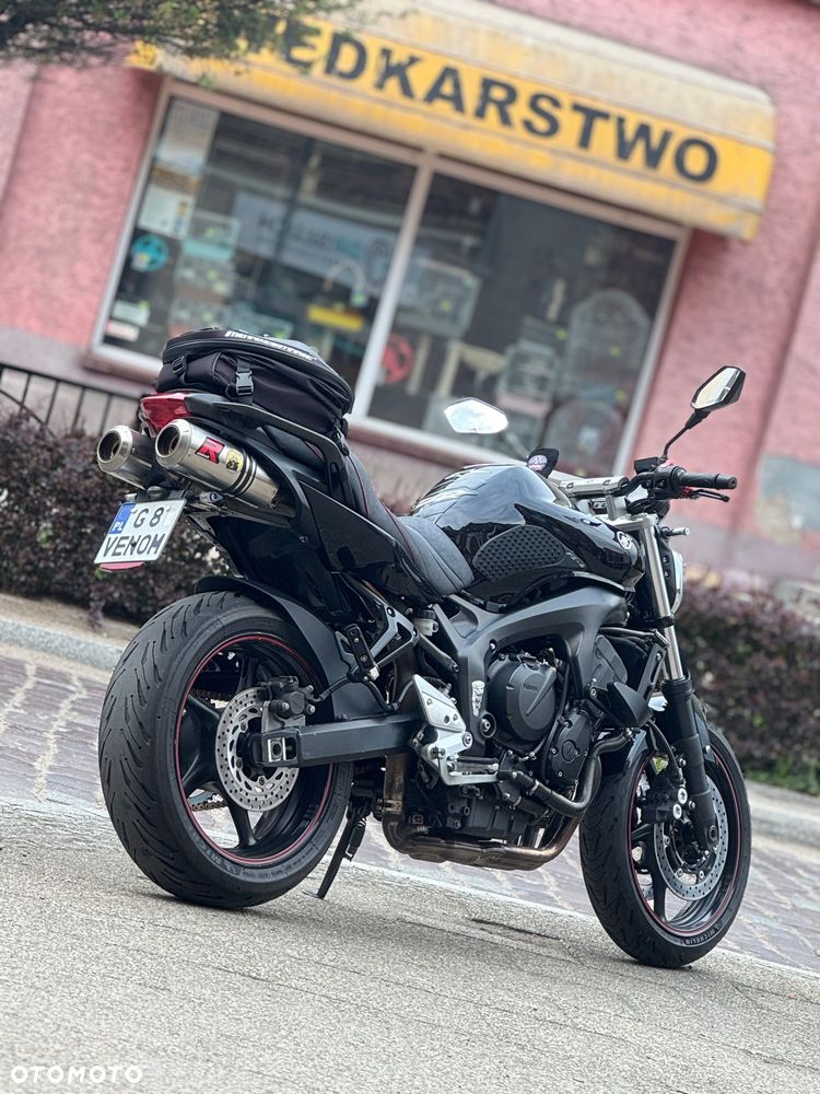 Yamaha FZ6 - 1