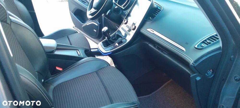 Renault Grand Scenic TCe 140 GPF BOSE EDITION - 36