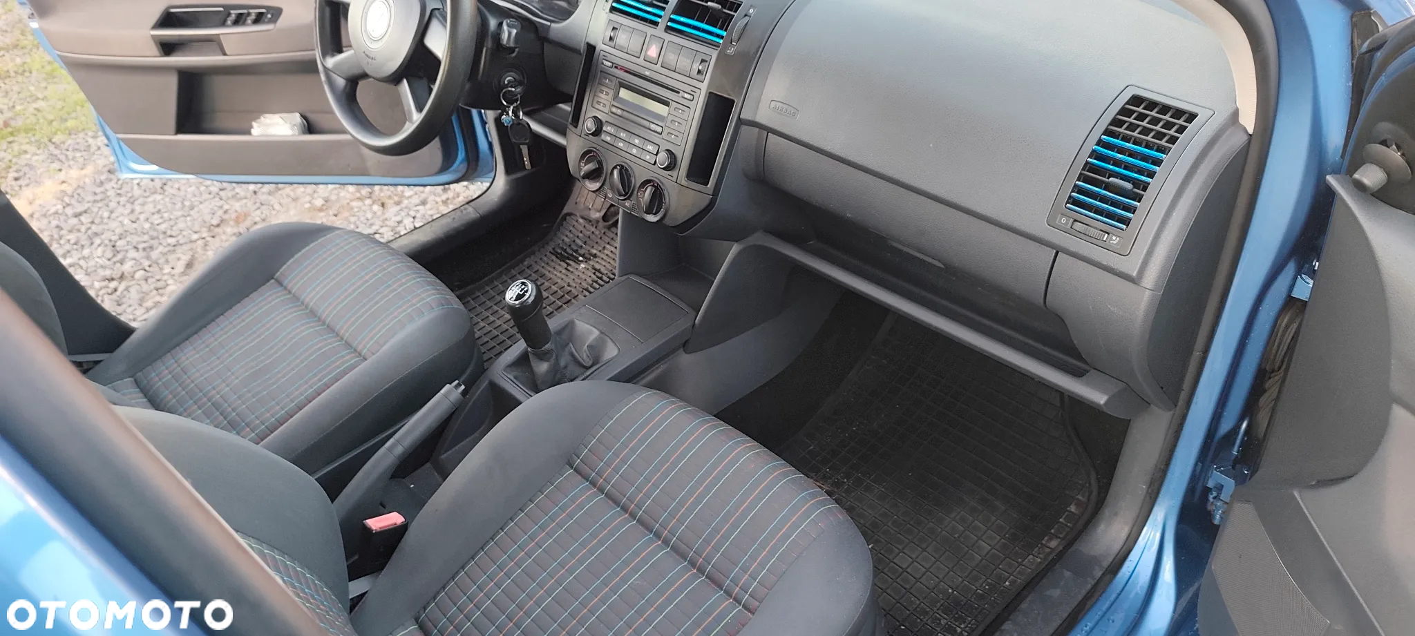 Volkswagen Polo 1.4 16V Trendline - 11