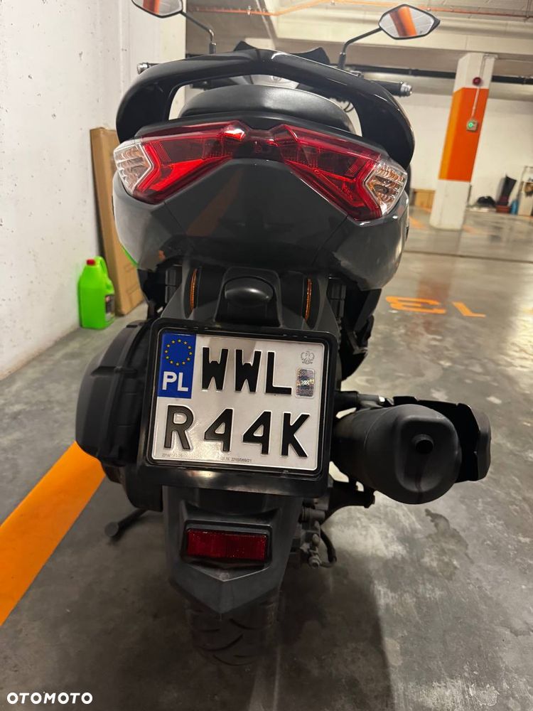 Yamaha NMAX - 5