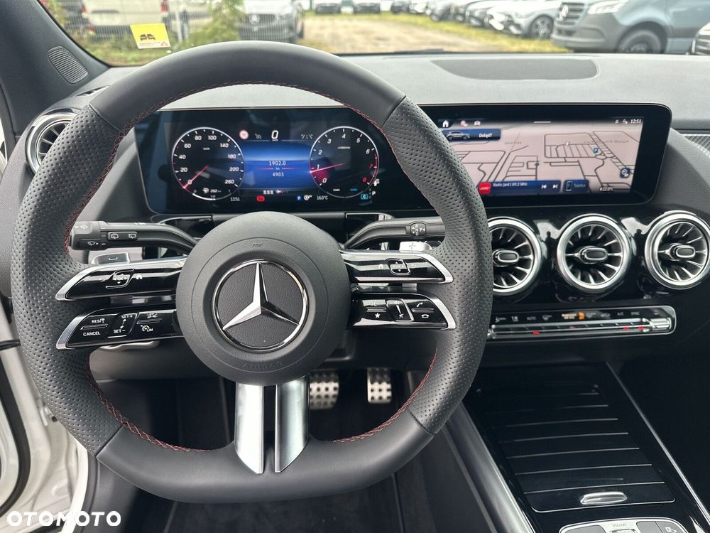 Mercedes-Benz GLA 200 AMG Line - 17