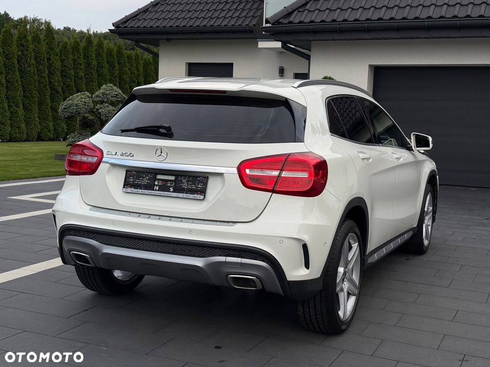Mercedes-Benz GLA 200 AMG Line - 8
