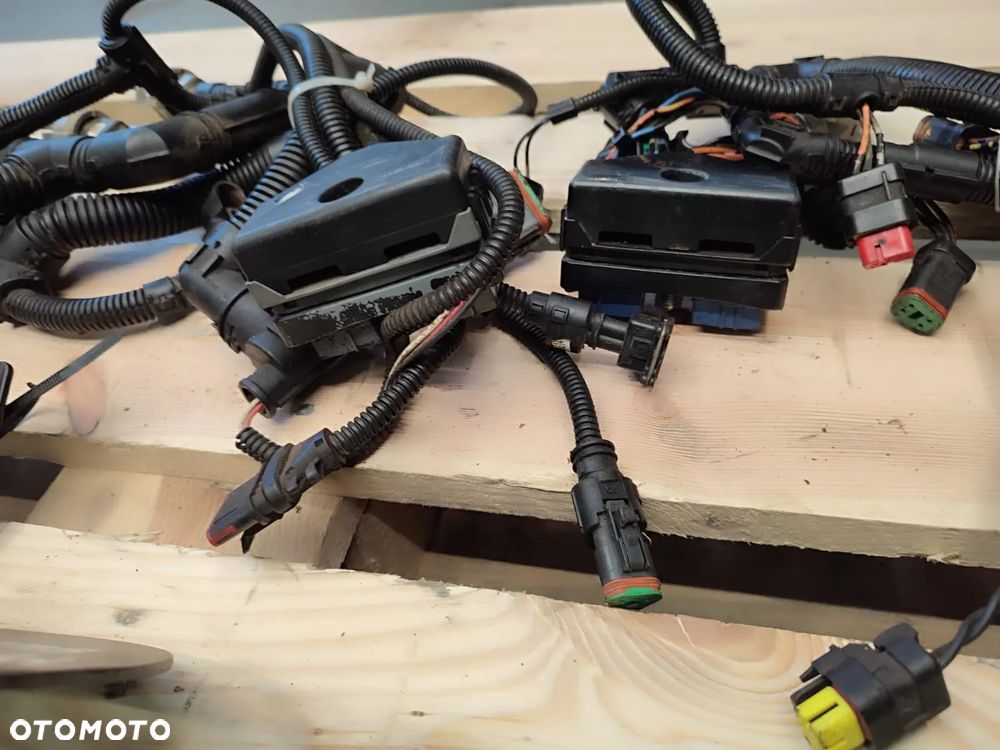 Wiązka elektryczna silnika V836866955 Massey Ferguson 7485 - 3