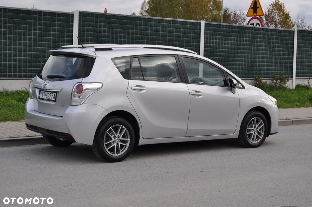 Toyota Verso 1.8 Premium MS - 17