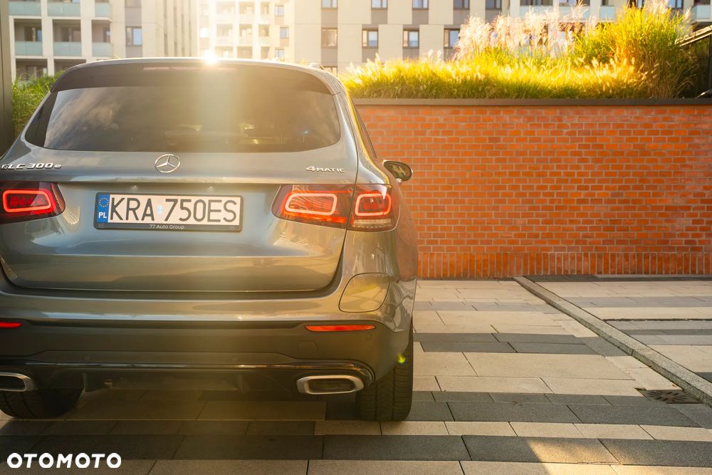 Mercedes-Benz GLC 300 e 4-Matic Business Edition - 30