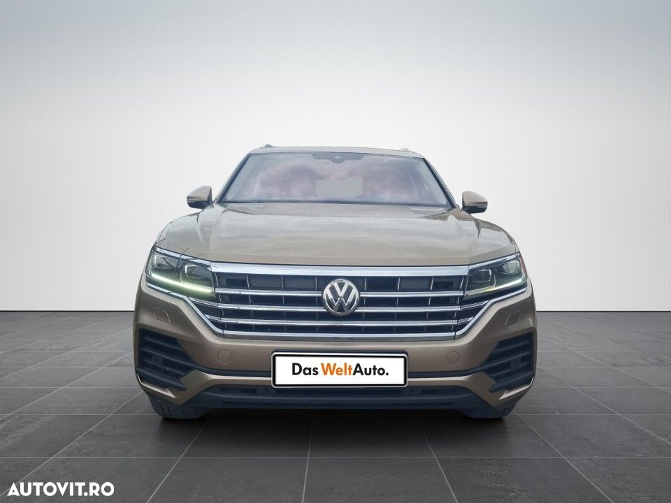 Volkswagen Touareg - 2