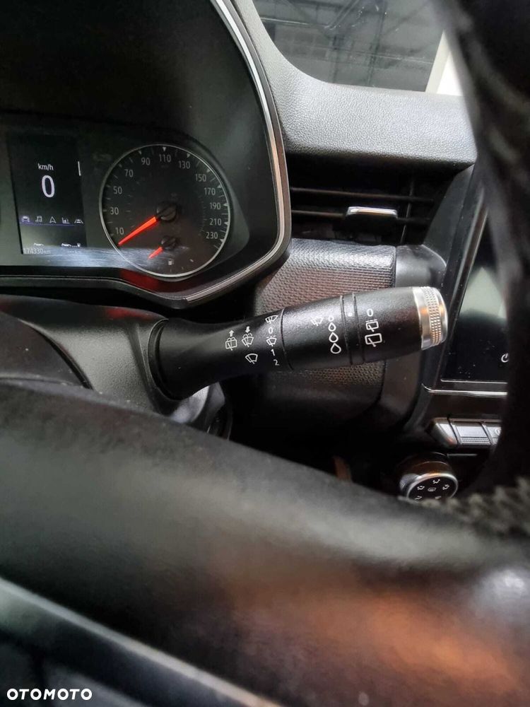 Renault Clio - 24