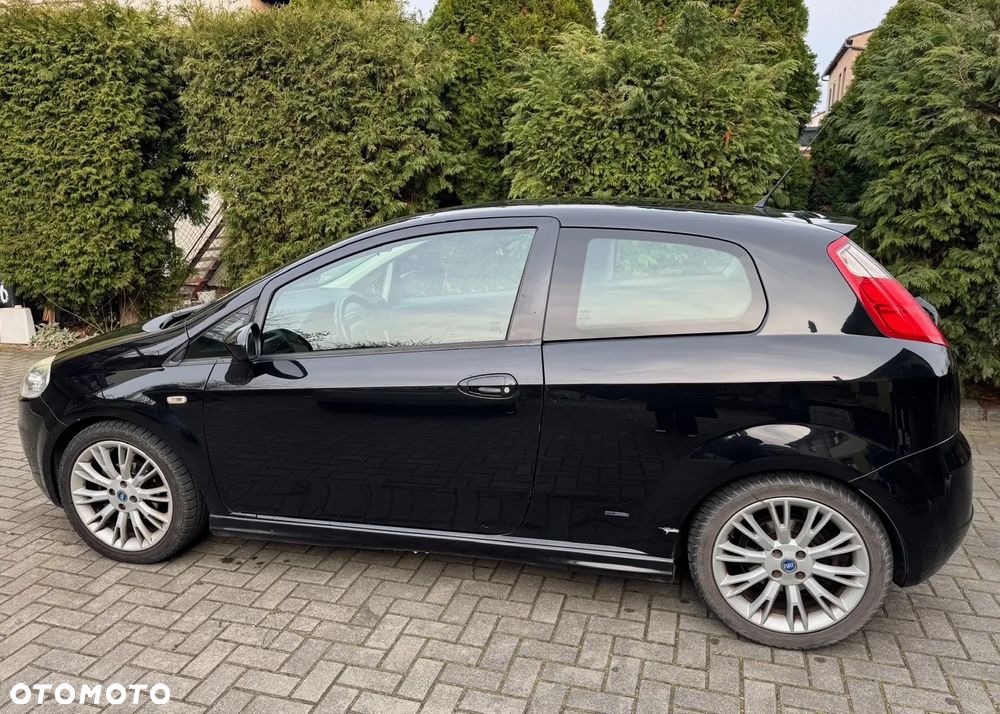 Fiat Grande Punto - 12