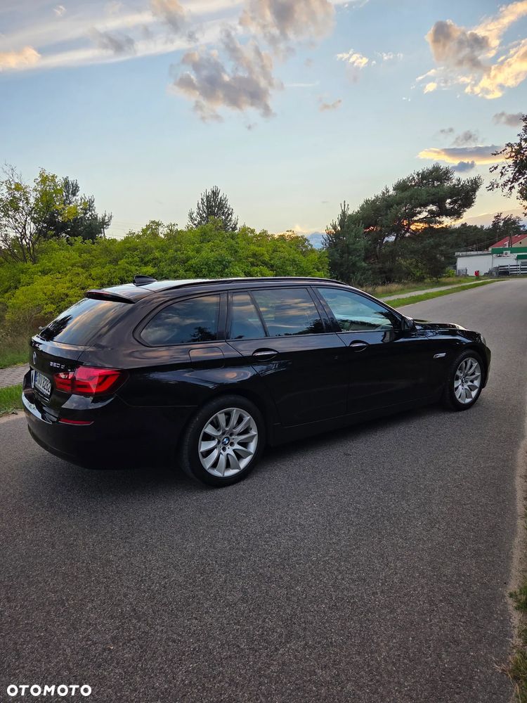 BMW Seria 5 520d Luxury Line - 31