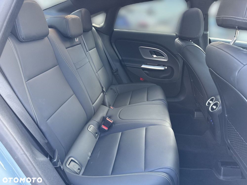 Mercedes-Benz CLA - 23