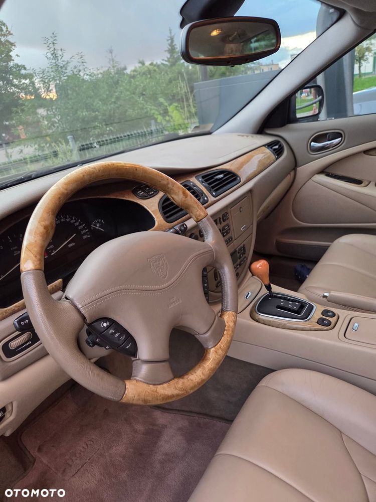Jaguar S-Type - 18