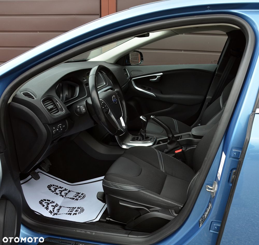 Volvo V40 T2 - 8