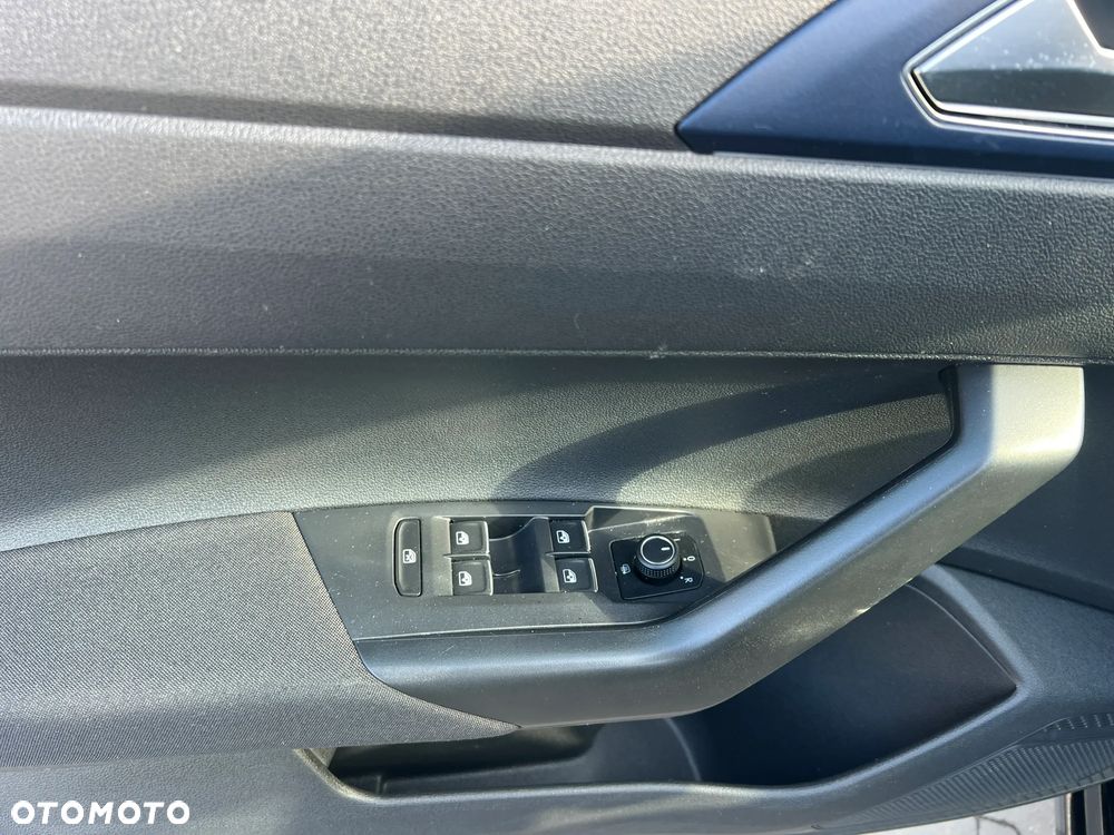 Volkswagen Polo 1.0 TSI OPF UNITED - 16