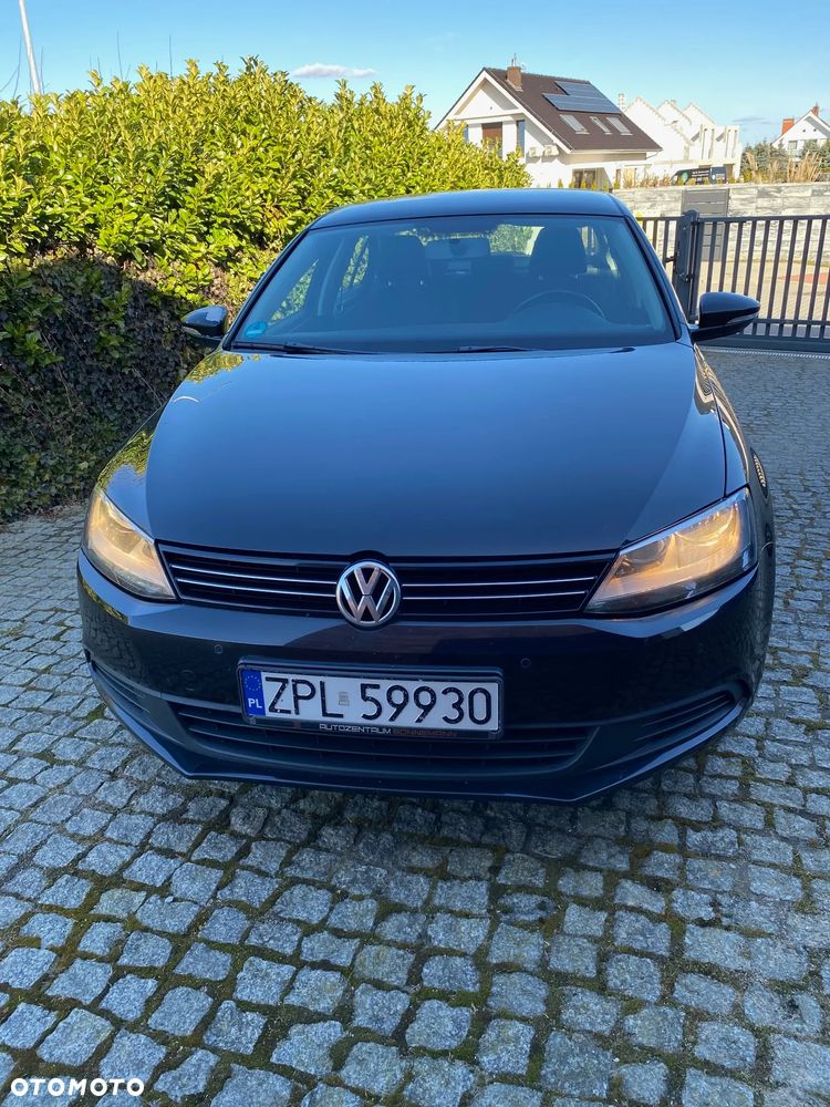 Volkswagen Jetta 1.6 TDI Comfortline - 23