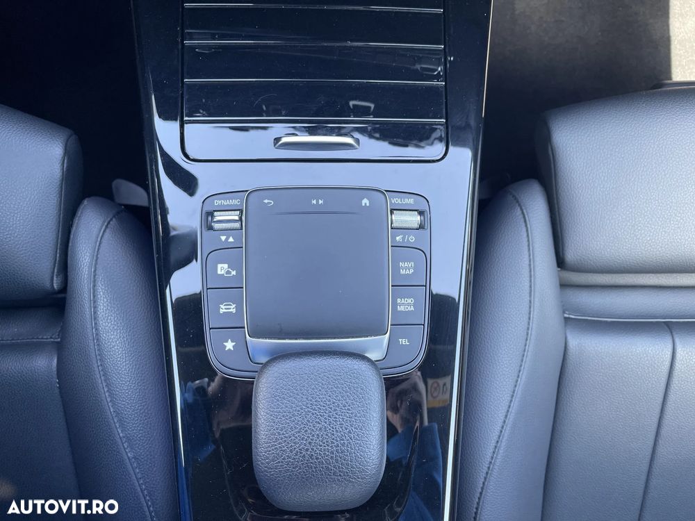 Mercedes-Benz CLA 180 7G-DCT - 13