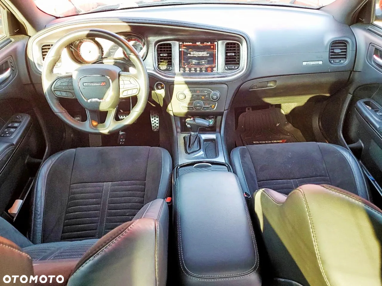 Dodge Charger 5.7 R/T - 8